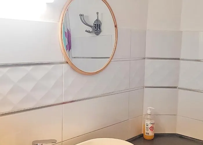 Capcool Pied Dans L'eau Vue Piscine Parking * Agde